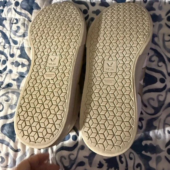 Veja White Leather Velcro Sneakers - Picture 5 of 8